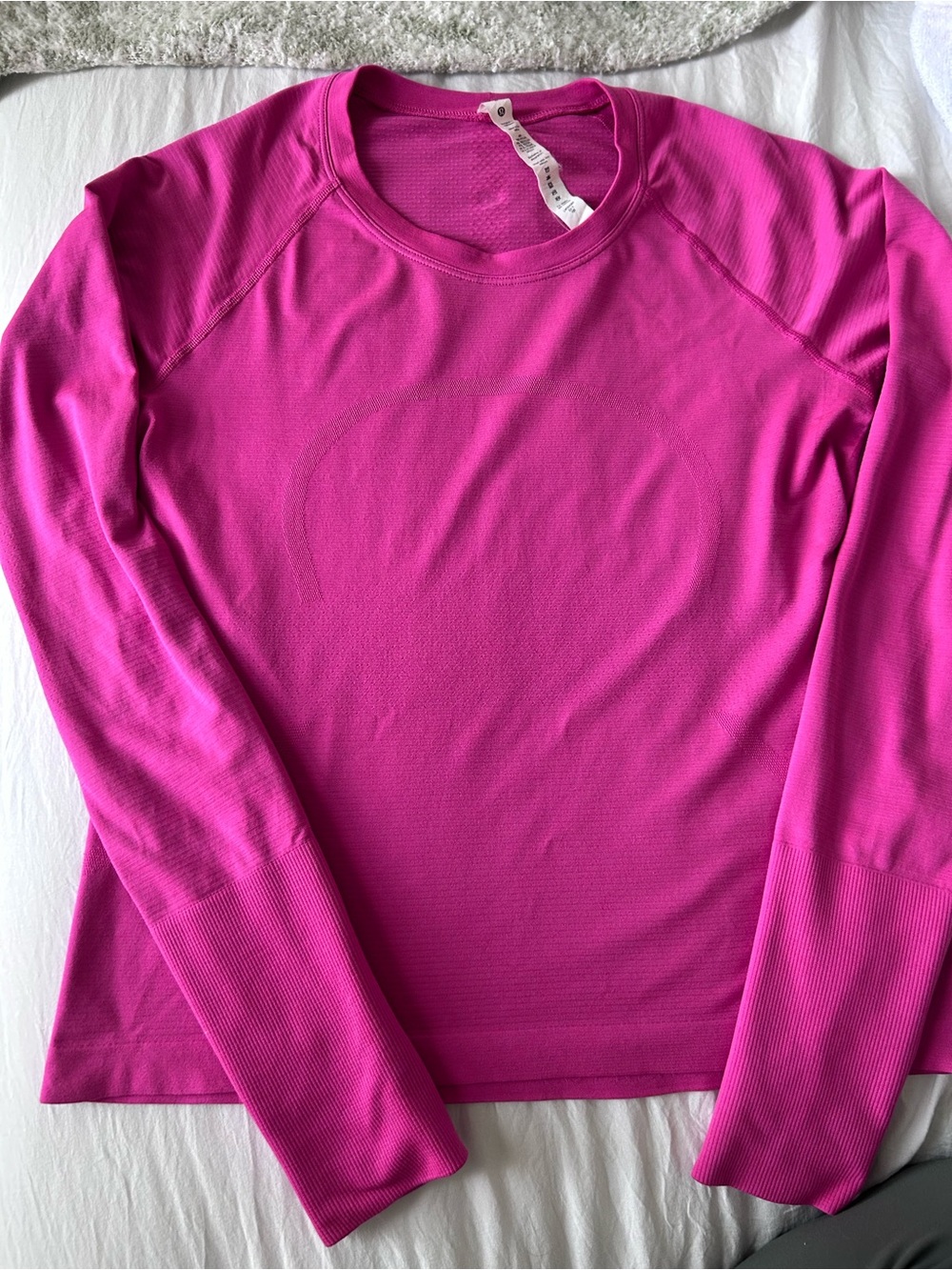 lululemon long sleeve swiftly tech size 8 hot pink